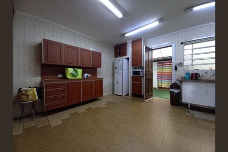 Casa à venda com 334m², 4 quartos e 2 vagas