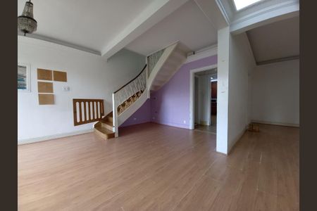 Casa à venda com 334m², 4 quartos e 2 vagas