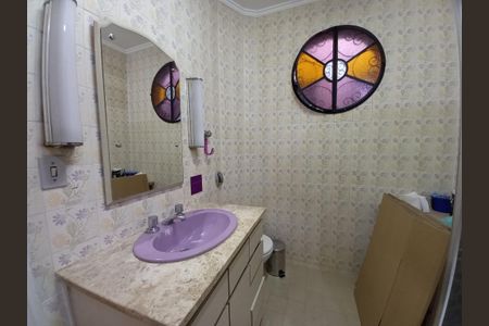 Casa à venda com 334m², 4 quartos e 2 vagas