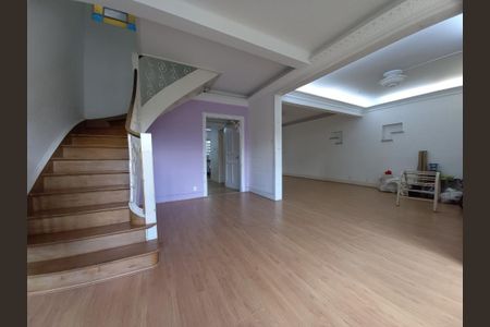 Casa à venda com 334m², 4 quartos e 2 vagas