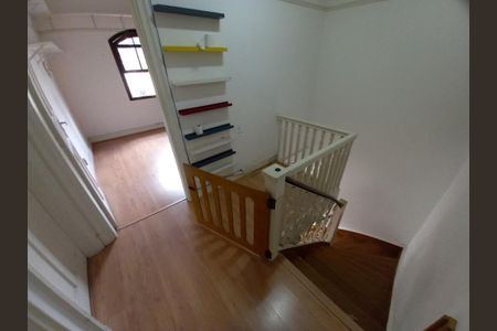 Casa à venda com 334m², 4 quartos e 2 vagas