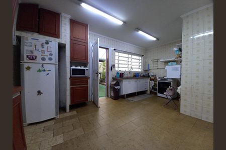 Casa à venda com 334m², 4 quartos e 2 vagas