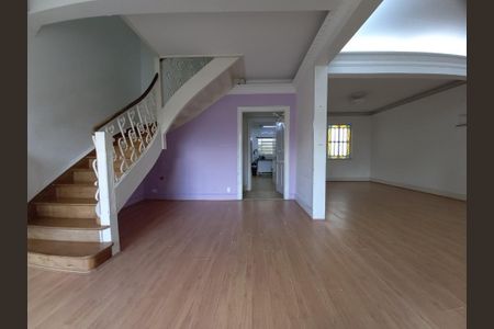 Casa à venda com 334m², 4 quartos e 2 vagas
