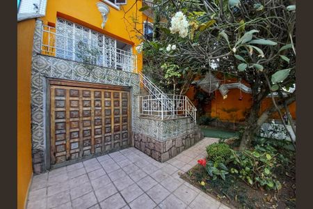 Casa à venda com 334m², 4 quartos e 2 vagas
