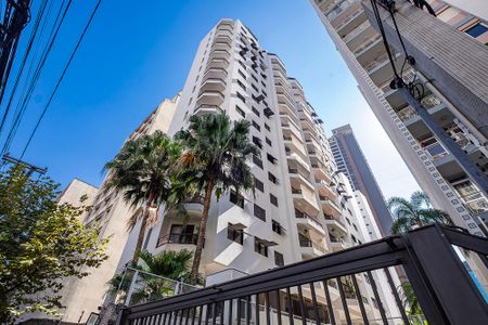 Apartamento para alugar com 166m², 4 quartos e 2 vagas Apartamento para alugar com 166m², 4 quartos e 2 vagasFachada