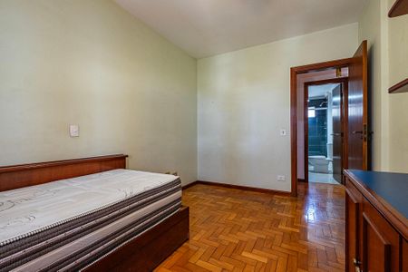 Apartamento para alugar com 166m², 4 quartos e 2 vagas Apartamento para alugar com 166m², 4 quartos e 2 vagasQuarto 3