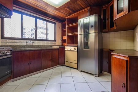 Apartamento para alugar com 166m², 4 quartos e 2 vagas Apartamento para alugar com 166m², 4 quartos e 2 vagasCozinha