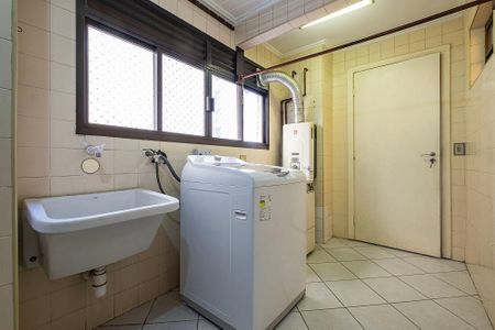Apartamento para alugar com 166m², 4 quartos e 2 vagas Apartamento para alugar com 166m², 4 quartos e 2 vagasÁrea de Serviço