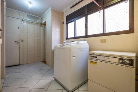 Apartamento para alugar com 166m², 4 quartos e 2 vagas Apartamento para alugar com 166m², 4 quartos e 2 vagasÁrea de Serviço