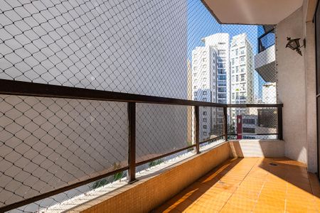 Apartamento para alugar com 166m², 4 quartos e 2 vagas Apartamento para alugar com 166m², 4 quartos e 2 vagasSala - Varanda