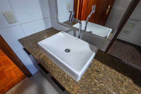 Apartamento para alugar com 166m², 4 quartos e 2 vagas Apartamento para alugar com 166m², 4 quartos e 2 vagasbanheiro