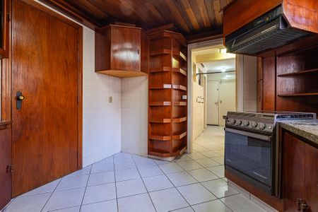 Apartamento para alugar com 166m², 4 quartos e 2 vagas Apartamento para alugar com 166m², 4 quartos e 2 vagasCozinha