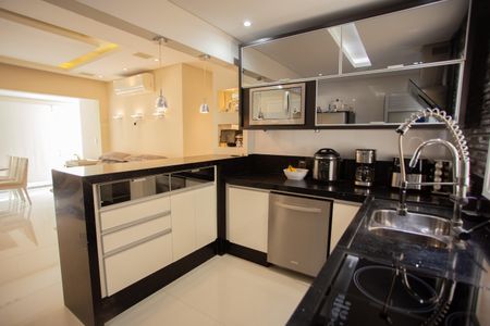 Apartamento à venda com 87m², 2 quartos e 2 vagas Apartamento à venda com 87m², 2 quartos e 2 vagasCozinha