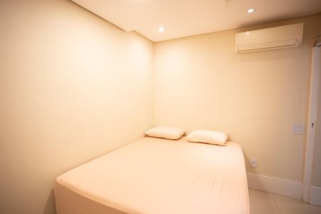 Apartamento à venda com 87m², 2 quartos e 2 vagas Apartamento à venda com 87m², 2 quartos e 2 vagasQuarto