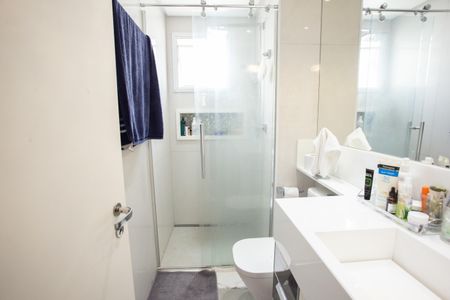 Apartamento à venda com 87m², 2 quartos e 2 vagas Apartamento à venda com 87m², 2 quartos e 2 vagasBanheiro da Suíte