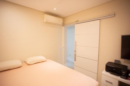 Apartamento à venda com 87m², 2 quartos e 2 vagas Apartamento à venda com 87m², 2 quartos e 2 vagasQuarto