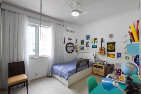 Apartamento à venda com 164m², 4 quartos e 1 vagaQuarto 1