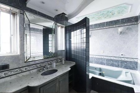 Casa à venda com 500m², 4 quartos e 10 vagas Casa à venda com 500m², 4 quartos e 10 vagasFoto 04