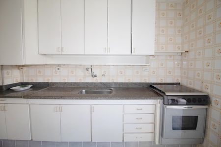 Apartamento à venda com 72m², 2 quartos e 2 vagas Apartamento à venda com 72m², 2 quartos e 2 vagasCozinha