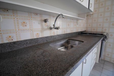 Apartamento à venda com 72m², 2 quartos e 2 vagas Apartamento à venda com 72m², 2 quartos e 2 vagasCozinha