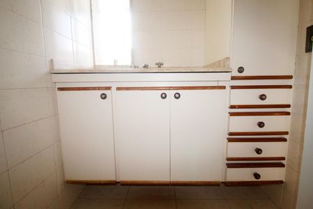 Apartamento à venda com 72m², 2 quartos e 2 vagas Apartamento à venda com 72m², 2 quartos e 2 vagasBanheiro