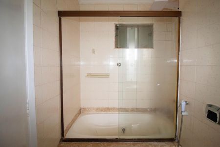 Apartamento à venda com 72m², 2 quartos e 2 vagas Apartamento à venda com 72m², 2 quartos e 2 vagasBanheiro