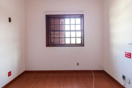 Casa à venda com 260m², 5 quartos e 6 vagasQuarto