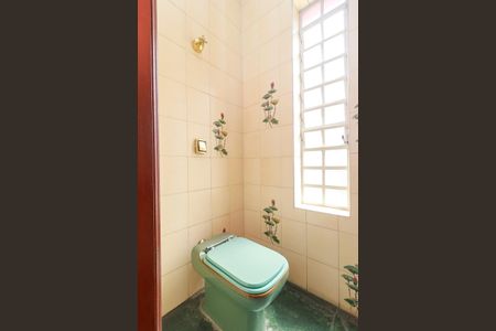 Casa à venda com 260m², 5 quartos e 6 vagasLavabo