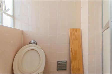 Apartamento à venda com 99m², 2 quartos e sem vagaBanheiro de serviço