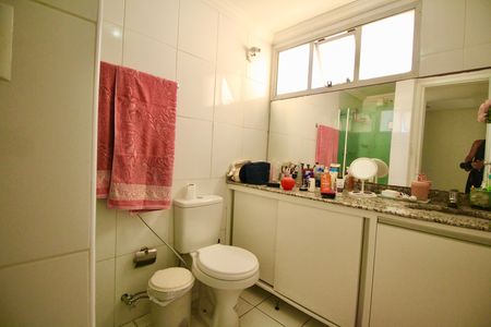 Apartamento para alugar com 160m², 4 quartos e 2 vagasBanheiro Social