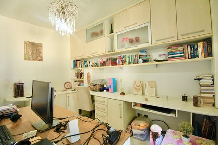 Apartamento para alugar com 160m², 4 quartos e 2 vagasEscritório