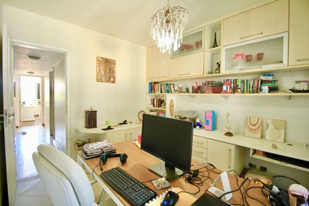 Apartamento para alugar com 160m², 4 quartos e 2 vagasEscritório