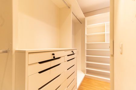 Apartamento à venda com 93m², 2 quartos e 2 vagasCloset da Suíte 1