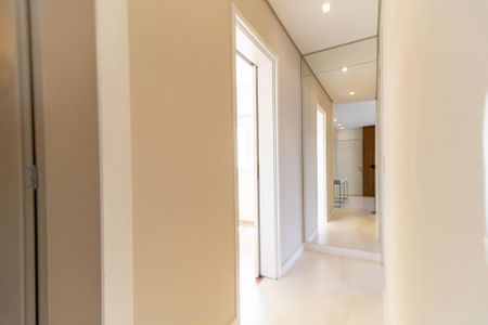 Apartamento à venda com 93m², 2 quartos e 2 vagasCorredor