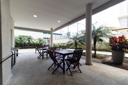 Apartamento à venda com 93m², 2 quartos e 2 vagasChurrasqueira