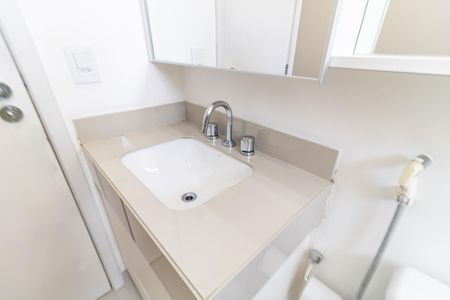 Apartamento à venda com 93m², 2 quartos e 2 vagasBanheiro da Suíte 1
