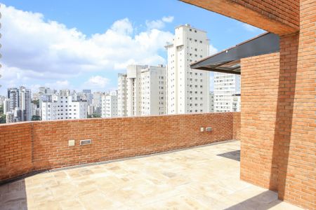 Apartamento à venda com 200m², 3 quartos e 3 vagasChurrasqueira