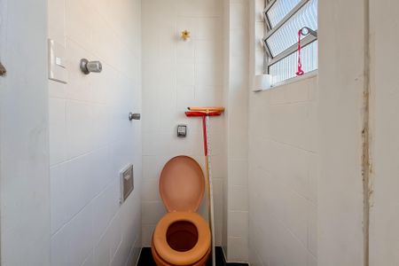 Apartamento à venda com 80m², 2 quartos e 1 vagaBanheiro de Serviço 