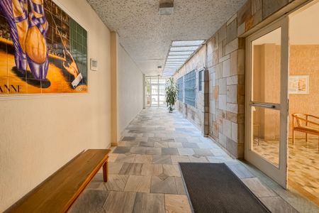 Apartamento à venda com 80m², 2 quartos e 1 vagaHall de entrada