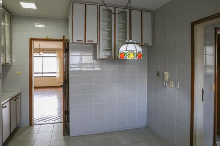 Apartamento à venda com 170m², 4 quartos e 3 vagasCozinha