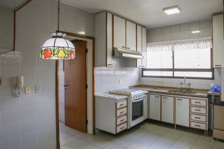 Apartamento à venda com 170m², 4 quartos e 3 vagasCozinha