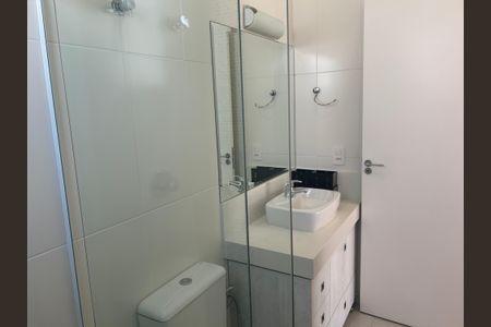 Casa de condomínio à venda com 252m², 4 quartos e 4 vagasBanheiro Suíte 3