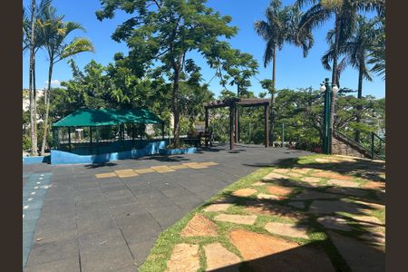 Casa de condomínio à venda com 252m², 4 quartos e 4 vagasÁrea comum