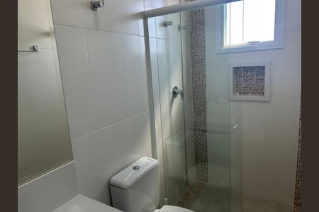 Casa de condomínio à venda com 252m², 4 quartos e 4 vagasBanheiro Suíte 2