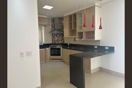 Casa de condomínio à venda com 252m², 4 quartos e 4 vagasCozinha