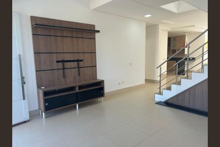 Casa de condomínio à venda com 252m², 4 quartos e 4 vagasSala