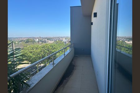 Casa de condomínio à venda com 252m², 4 quartos e 4 vagasVaranda 1