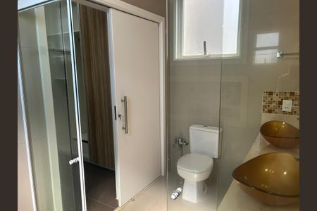 Casa de condomínio à venda com 252m², 4 quartos e 4 vagasBanheiro Suíte 4