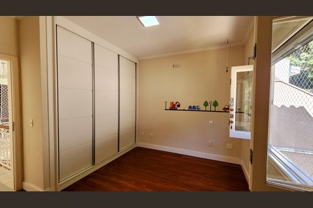 Casa de condomínio à venda com 279m², 3 quartos e 1 vagaQuarto Suíte