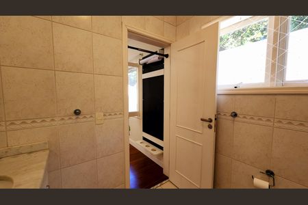 Casa de condomínio à venda com 279m², 3 quartos e 1 vagaBanheiro da Suíte